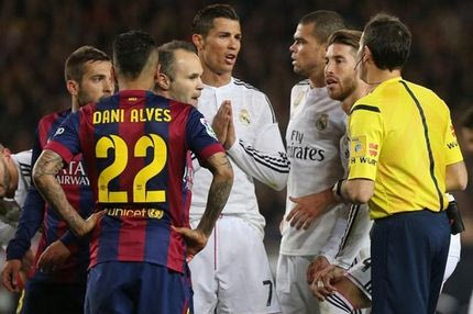 Διαιτητής καταγγέλλει απειλές για να ευνοήσει τη Ρεάλ στο Clasico!