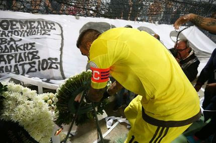 Τίμησαν τη μνήμη των θυμάτων των Τεμπών οι παίκτες του Ολυμπιακού