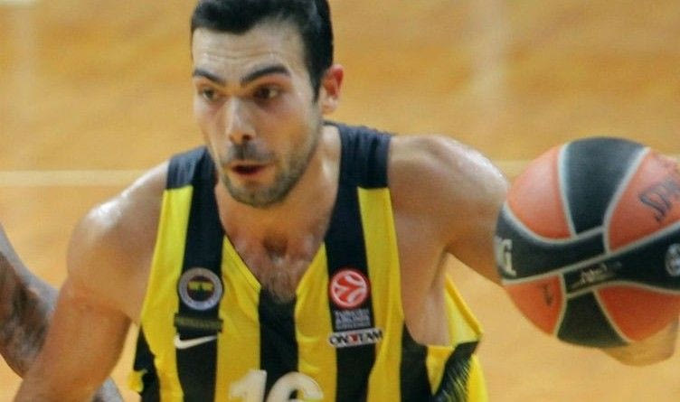 Η φοβερή ασίστ του Σλούκα