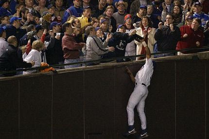 Η αρκούδα ξύπνησε από τη χειμερία νάρκη