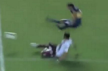 “Δολοφονικό” τάκλιν στον Τέβες