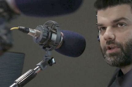 Επίθεση σε δημοσιογράφους, έβγαλαν μαχαίρι στον δημοσιογράφο του Contra.gr Διονύση Βερβελέ