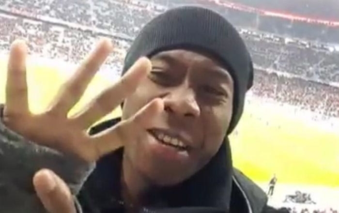 Πανηγύρισε σχηματίζοντας το 4-0 με τα δάχτυλα ο Αλάμπα