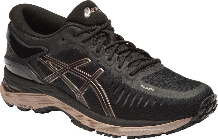 Η ASICS γράφει ιστορία με το κορυφαίο παπούτσι νέας τεχνολογίας