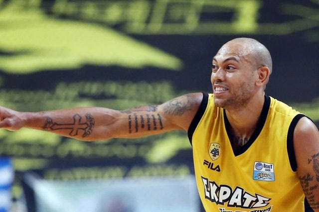 VIDEO: Το τρομερό κόψιμο του Κάρτερ