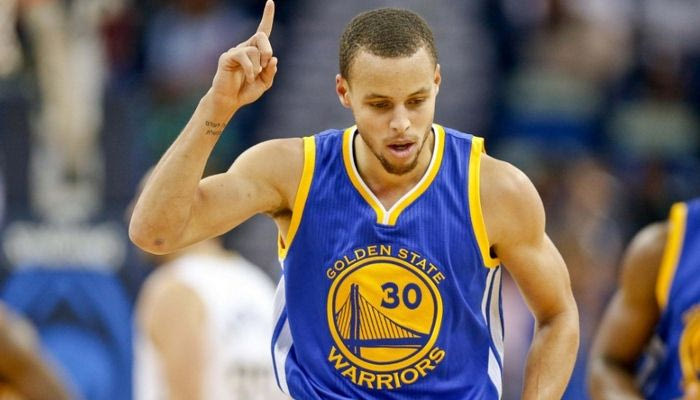 Κάρι: Ο τελευταίος (κανονικός) μπασκετμπολίστας