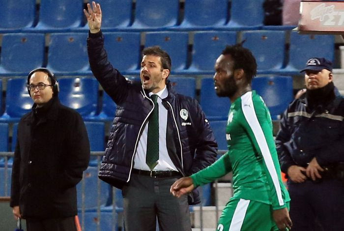 Το ντεμπούτο Εσιέν-Στραματσόνι σε PHOTOS