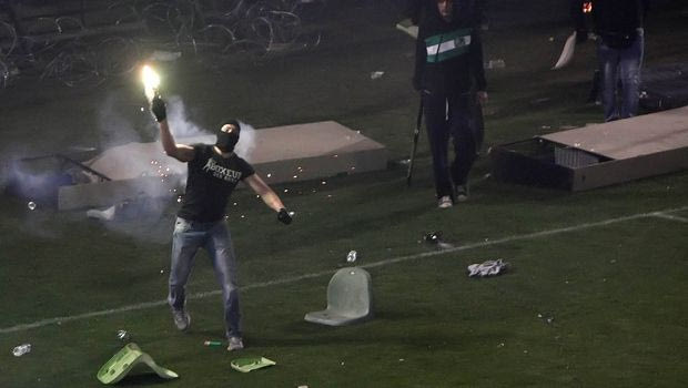 VIDEO ΣΟΚ από τα επεισόδια μέσα στη γήπεδο της Λεωφόρου