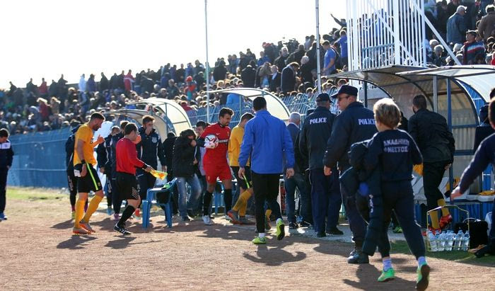 Άρης: “Απρόκλητη επίθεση με σιδερογροθιές”