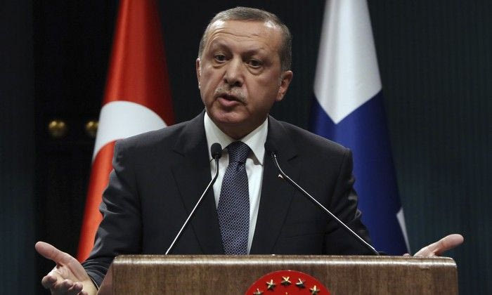 Έξαλλος Ερντογάν για τις αποδοκιμασίες του ελληνικού Εθνικού Ύμνου