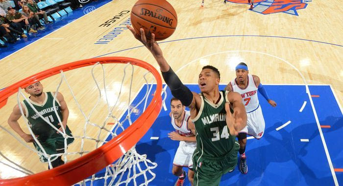 Σούπερ ξανά ο Giannis, νέα νίκη οι Μπακς