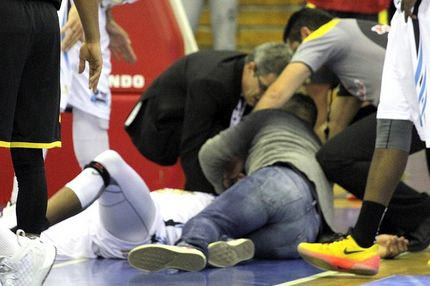 Γύρισε η γλώσσα του Χάρις