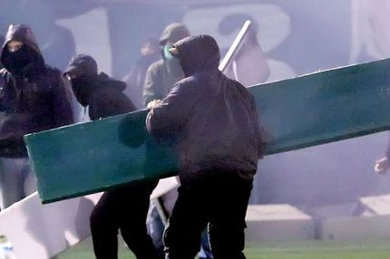 Οι τρεις δικογραφίες και ο λιμενικός συλληφθείς