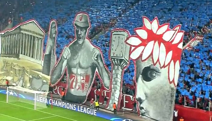 To κορεό στο γήπεδο Καραϊσκάκη