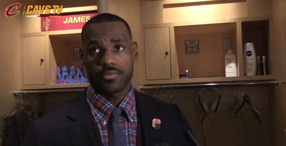 Ο ΛεΜπρόν Τζέιμς υποκλίνεται στον Αντετοκούνμπο