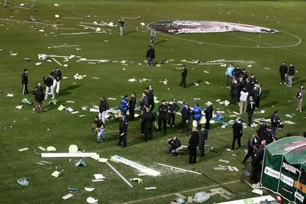 Η αρχή των επεισοδίων: Η εισβολή κι η απώθηση των ΜΑΤ