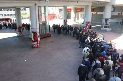 Ο Ολυμπιακός ενημερώνει για τα εισιτήρια του ντέρμπι