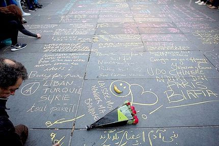 Το μεγάλο κάδρο πίσω από τη σφαγή στο Παρίσι