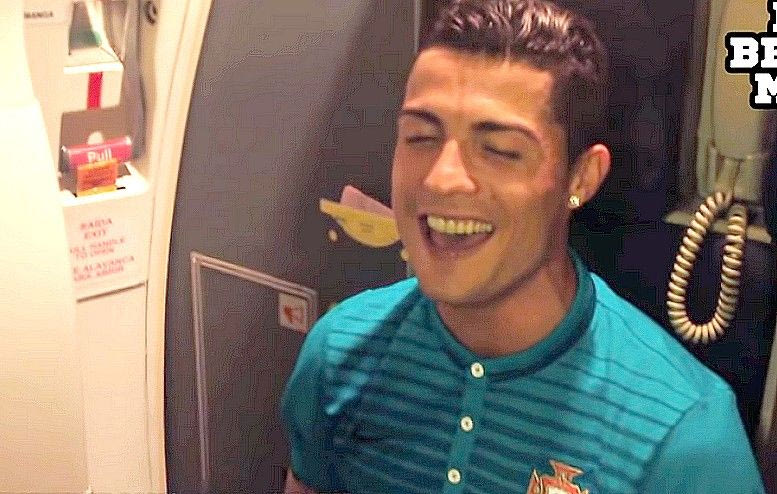 VIDEO: Ο Ρονάλντο τραγουδά Ριάνα