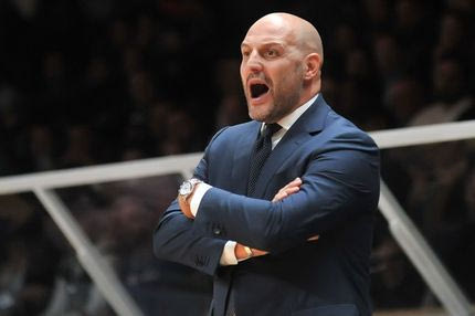 “Καλύτερα να παίζει τρομπέτα”