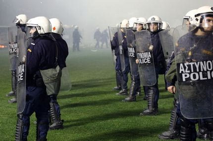 Δέκα συλλήψεις για τα επεισόδια της Λεωφόρου