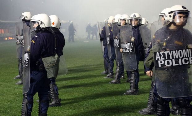 Δέκα συλλήψεις για τα επεισόδια της Λεωφόρου