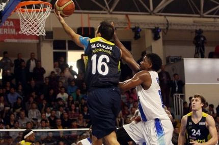 Νέο “χαστούκι” για Φενέρμπαχτσε, στα “ρηχά” ο Σλούκας