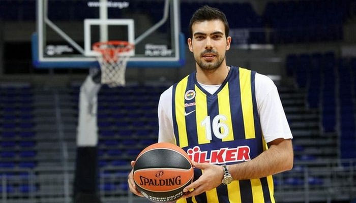 Σλούκας: “Δεν είμαι ο νέος Σπανούλης. Κανείς δεν μπορεί να καταλάβει την απόφασή μου”