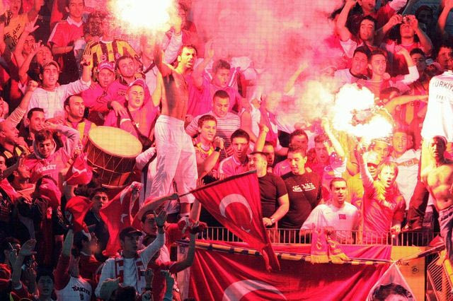 Ασέβεια των Τούρκων στη σιγή ενός λεπτού