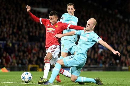 Σε μπελάδες η Γιουνάιτεντ, “δάγκωσε” η Βόλφσμπουργκ