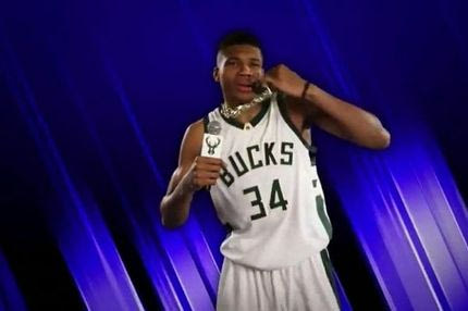 Αντετοκούνμπο όπως λέμε… Τζάστιν Μπίμπερ