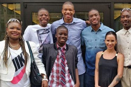 Οι ευχές της οικογένειας Αντετοκούνμπο