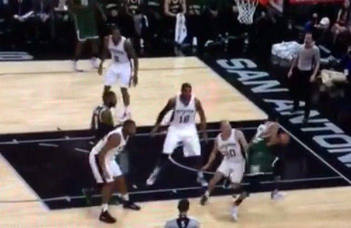 VIDEO: Ο Αντετοκούνμπο “ζάλισε” τον Τζινόμπιλι