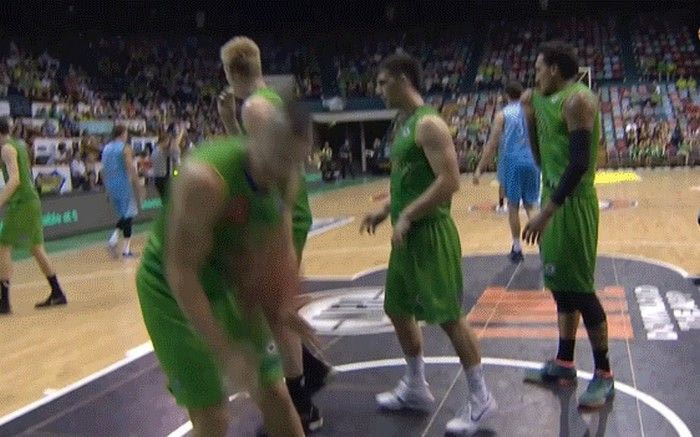 VIDEO: Η μπάλα κατευθείαν στο πρόσωπο λόγω… απογοήτευσης