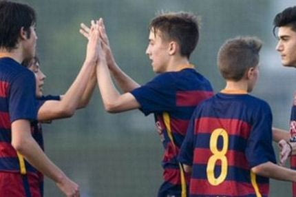 Τίκι-τάκα και από τους μικρούς της Μπαρτσελόνα