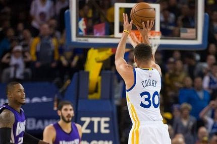 Triple-double μαγεία από Κάρι