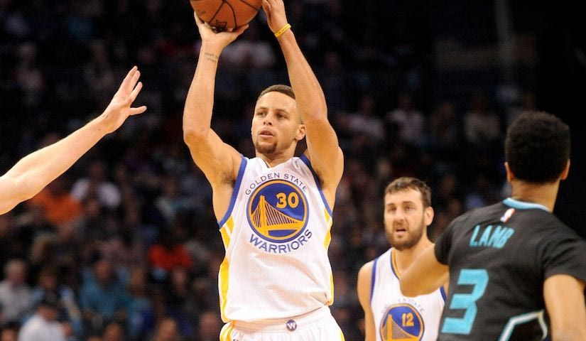 Βαριά ήττα για Μπακς, νέο σόου από Κάρι