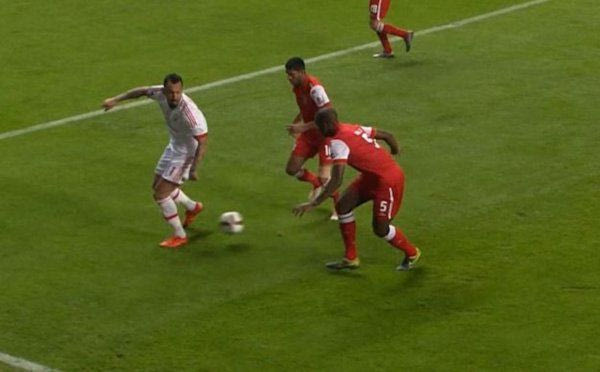 “Χάζεψε” δύο αμυντικούς ο Μήτρογλου!