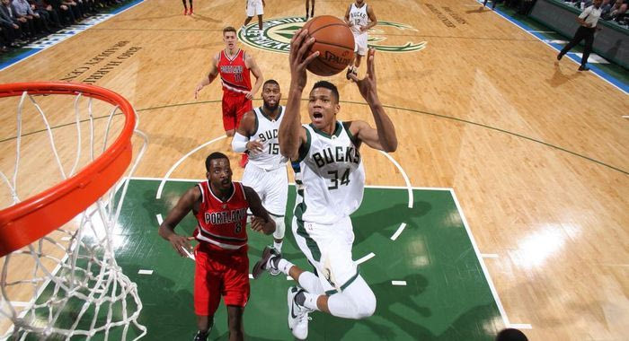 TOP-10 με Γιάννη Αντετοκούνμπο