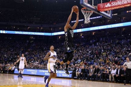 VIDEO: Η εμφάνιση του Αντετοκούνμπο με τους Γουόριορς