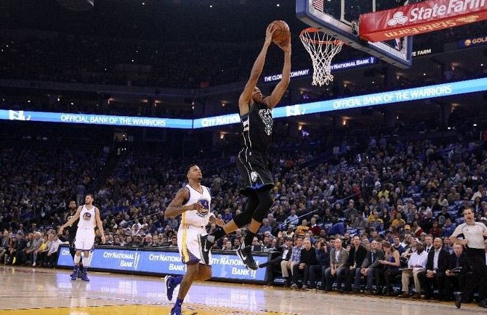 VIDEO: Η εμφάνιση του Αντετοκούνμπο με τους Γουόριορς