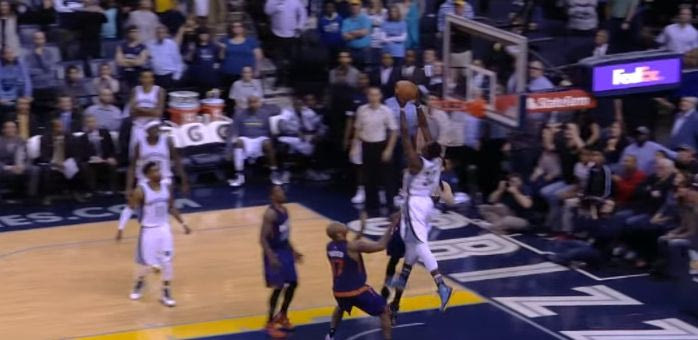 TOP-10: Κάρφωμα Buzzer Beater!