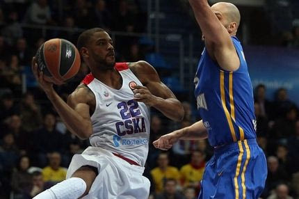 VIDEO: Το buzzer beater του Χίγκινς από το κέντρο