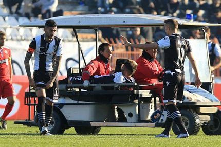 Ρήξη χιαστών ο Κωνσταντινίδης