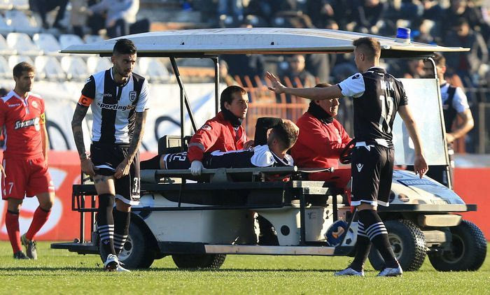 Ρήξη χιαστών ο Κωνσταντινίδης