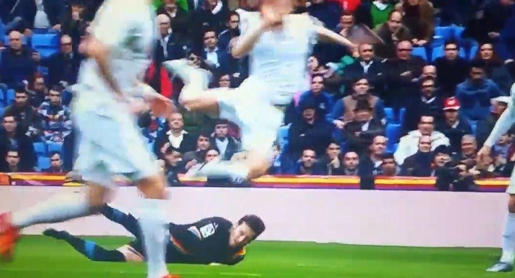 “Δολοφονικό” τάκλιν στον Κρόος