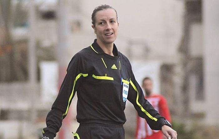 Τα έκανε μαντάρα η Ελληνίδα διαιτητής