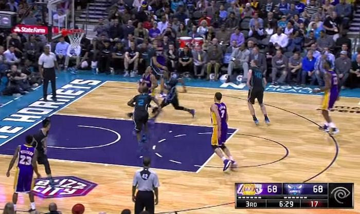 Ένας Τζόρνταν στην κορυφή του Top-10