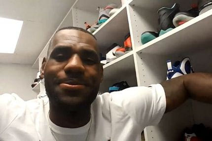 Ο Λεμπρόν Τζέιμς και η γεμάτη Nike ντουλάπα του