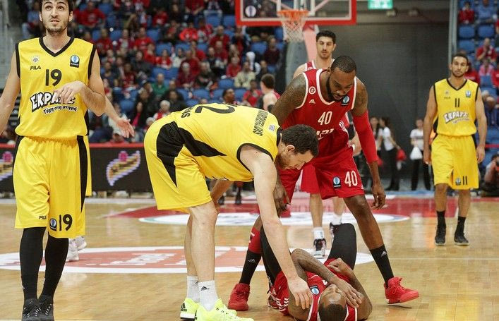 VIDEO: Η απίθανη κίνηση του Μαυροκεφαλίδη και το ολέθριο λάθος του Καλαμπόκη